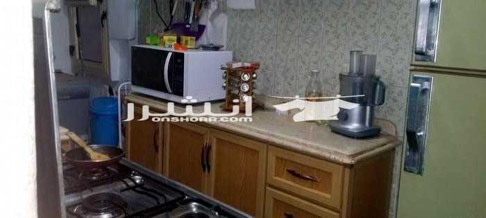 لعشاق المساحات الكبيرة جدااااا شقة بالبيطاش ش اولاد منصور 240 م سوبر لوكس الشقة 5 غرف و ريسبشن 3 قطع و 2 مطبخ و 2 حمام ، مساحتها 240 متر ، بالدور الأول علوى ، متشطبة سوبر لوكس ، بها 2 عداد كهرباء ، 2...