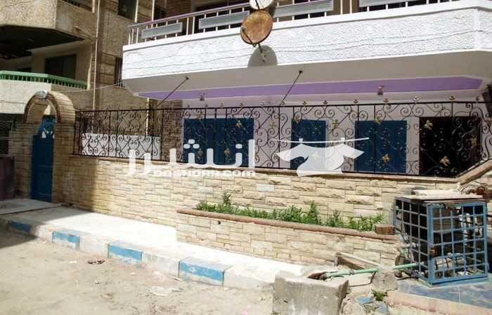 شالية 170 متر سادس نمرة للبحر - مسجل في شاطئ النخيل عبارة عن : 3 غرفه + 2 حمام + 2 ريسبشن + مطبخ امريكي + تراس بمدخل خاص + تراك خاص بالشالية ببورجله خاصه مزودة بشوايه المساحة 170 متر ﹕ حصة في الارض...