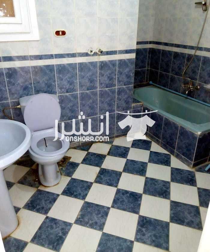 للتمليك فيلا دوبلكس بالعجمي شاطي النخيل تشطيب سوبرلوكس استلام فوري مسجله جمعيه كارنهات عضويه موقع ممتاز قريبه من البحر في وسط الخدمات بها عدادات اسانسير حارس خاص للعقار مكونه من/ريسبشن /غرفتين نوم/2...