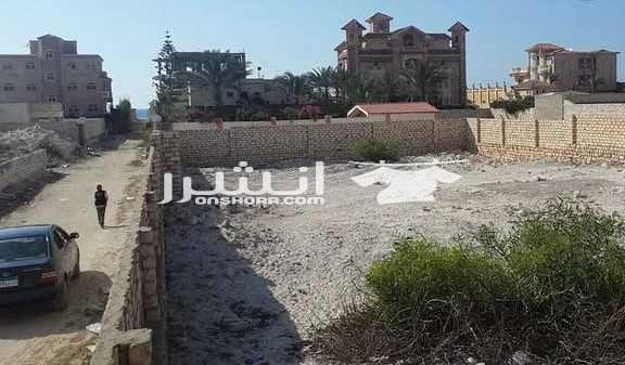 ارض للبيع في سيدي كرير الكيلو 34 بجوار قرية القوات المسلحة الأرض مسجلة ولها ملف بالجهاز بجميع الموافقات الخاصة با الترخيص المباني بجوارها كلها قصور وفيلات ثالث نمرة من البحر تصلح مشروع سياحي أو فيلا...