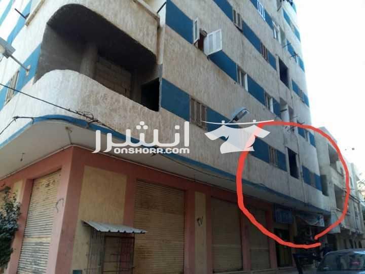 شقه دور اول علوي ش الجمعيه بالهانوفيل خطوات من البحر و من الهانوفيل الرئيسي بها نجاره و محاره و سباكه و كهرباء و متبقي الارضيات و الدهانات مطلوب95000ج كاش مالك اول _ مباني 2008 قبل الثوره 01100509911
