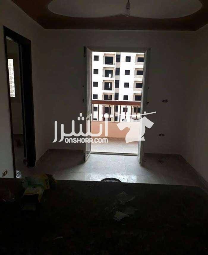مصيف بأرقى مناطق الهانوفيل مساحه 80 متر متشطب المصيف غرفتين و ريسبشن و مطبخ و حمام ، مساحته 80 متر ، كامل المرافق ، به عدادات ( مياه + كهرباء ) ، حصة عقارية ، أرض مسجلة ، تسليم فورى ، أسانسير ، العق...