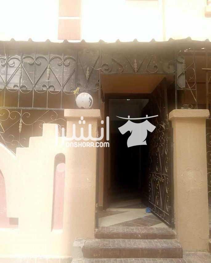 شاليه حجره وصاله من الماااالك مبااااشر شاليه ارضى مرتفع اول شارع للرئيسى ب 6 اكتوبر شاطئ النخيل اسكندريه مساحه كبيره 70متر تشطيب سوووووبر لوووكس مكونة م2غرفة و حمام ورسبشن ومطبخ ( مسجلة بالجهاز وعد...