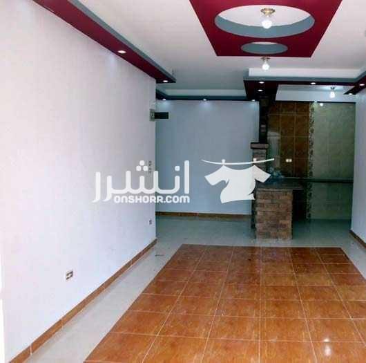 شقة هاي لوكس بالتقسيط بجوار البحر مباشره في شاطئ النخيل عبارة عن : 2 غرفه + حمام + ريسبشن + صاله توزيع للغرف + مطبخ امريكي + فرندا المساحة 90 متر ﹕ حصة في الارض مسجلة في عقود الملكيه الطابق الخامس...