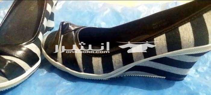 حذاء مقاس 40 فرصة وبسعر مغري جداً للبيع حذاء مقاس 40 جديد ولم يستخدم إطلاقاً و شيك جدا ووارد الخارج وماركة اصلية و الحذاء مناسب جدا للخروجات والمناسبات وتحفة في اللبس ومريح للقدمين و جديد ولم يتم استخ...