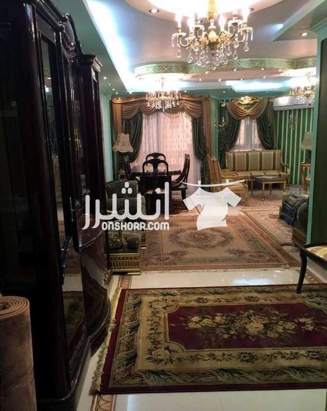 شقة مفروشة للايجار بمنطقة سموحة بالقرب من جميع الخدمات(خطوات من فوزى معاذ ) الكود : 2532 هو أسهل وسيله للإستعلام عن العرض تشطيب سوبر لوكس - غير مجروحة - كاملة العدادات عمارة شيك و مدخل راقى - ام...