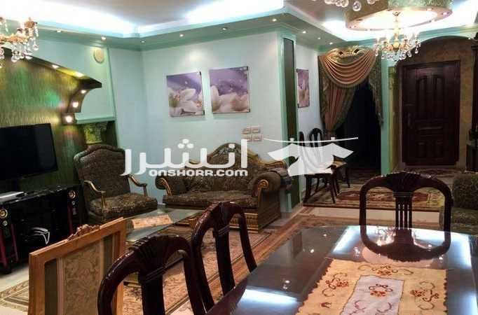 شقة مفروشة للايجار بمنطقة سموحة بالقرب من جميع الخدمات(خطوات من فوزى معاذ ) الكود : 2532 هو أسهل وسيله للإستعلام عن العرض تشطيب سوبر لوكس - غير مجروحة - كاملة العدادات عمارة شيك و مدخل راقى - ام...