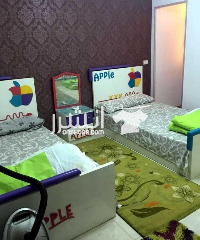 شقة مفروشة للايجار بمنطقة سموحة بالقرب من جميع الخدمات(خطوات من فوزى معاذ ) الكود : 2532 هو أسهل وسيله للإستعلام عن العرض تشطيب سوبر لوكس - غير مجروحة - كاملة العدادات عمارة شيك و مدخل راقى - ام...