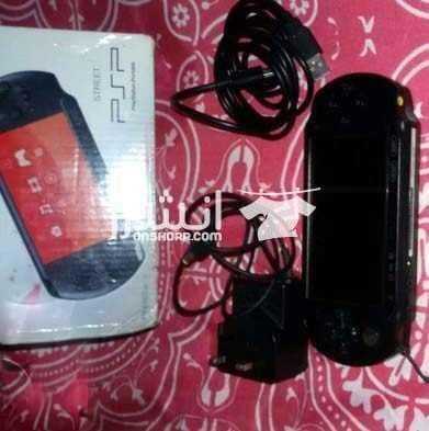 psp street E1003 CB جهاز بلاى ستيشن محمول بالعلبة و الشاحن و كابل ال usb و ميمورى 8 Gb والكتالوج .. الجهاز فى حالة اكثر من ممتازة