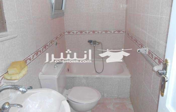شة بالروف تاسع نمرة للبحر بسعر مميز جدا مسجلة في شاطئ النخيل المواصفات : المساحة 100 متر لكل طابق + حصة في الارض مسجلة في عقود الملكيه 2 غرفه + 2 حمام + ريسبشن + صاله توزيع للغرف + مطبخ امريكي + 2 فر...