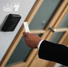 انظمه اكسيس كنترول / الشركه المتحده للاتصالات كالون للفنادق وبخصم خاص وصناعه كوريه وصينى - يمكنك الان التحكم فى الابواب للمنازل والفنادق عن طريق البصمه او الكارت او الكود السرى - الجهاز يمكن برمجته...