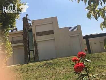 المكان بجمعية أحمد عرابي خلف كارفور العبور للايجار قانون جديد يفضل للاجانب مطلوب 30000 جنيه شهريا عدد الغرف 4 غرف عدد الحمامات ثلاثة جناح خاص للمربية خارج الفيلا بمدخل خاص وجناح اخر خاص منفصل للسائق...