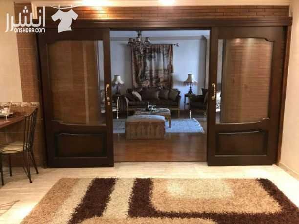 الترا سوبر لوكس - 210م حدائق الاهرام - منطقة د الدور الرابع بعد البدروم والارضي ( بالرخصة ) وكمان الروف ساكن يعني مش هتحتاج عازل كهربه - غاز - اسانسير- ميه - العمارة ساكنه مكنونه من / 3 غرف - رسي...