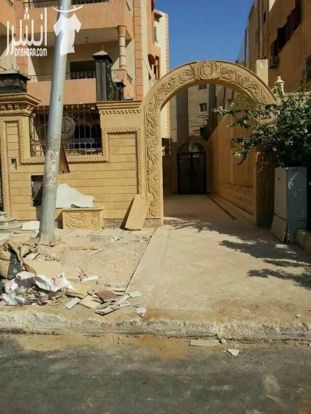 دوبلكس بالتقسيط في الحي الخامس بالشيخ زايد * امام الحديقة المركزية و كمبوند اوبرا سيتي وجنب الجامعة الكندية وخلف سعودي ماركت * نص تشطيب ، الواجهات متشطبة تشطيب فاخر فيها خطوط التكييف وتاسيس الكهرباء...