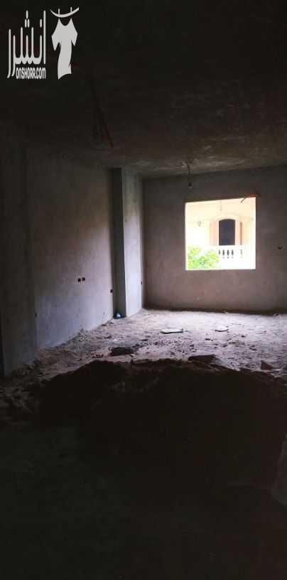 للبيع شقة متميزة جدا بأرقى شوارع حدائق الاهرام، منطقة ع، الطابق الثالث، مساحة 140م. تحتوى الشقة على 3غرف نوم كبيرة وريسيبشن 2قطعة كبير ومطبخ وحمام. تمتاز الشقة بالخصوصية والجمال حيث تطل على حديقة فيل...