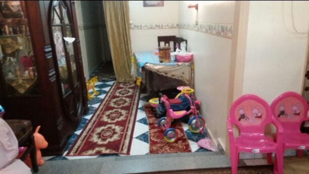 شقه 120 متر صافى مستويين تشطيب هاى سوبر لوكس عالمفتاح 2 غرفه نوم و ريسبشن 4 قطع وحمام ومطبخ الومينتال عموله و شبايبك الومينتال كاتم للصوت وسلالم العمارة كلها رخام و عالشارع واسع عرضه 15 متر و منطق...