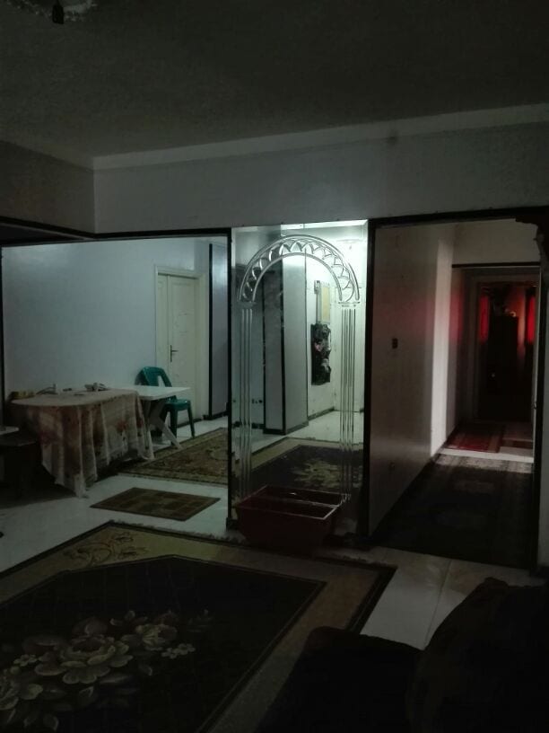 اكبر فرصة وحلم كل واحد عاوز يعيش فى احسن مكان بالجيزة وفى اجمل مناطقها وفرصة اى شركة فى امتلاك مقر ممتاز فى مكان افضل اماكن المهندسين شقة 204 متر صافى متشطبة وجاهزة ويوجد اسانسير...