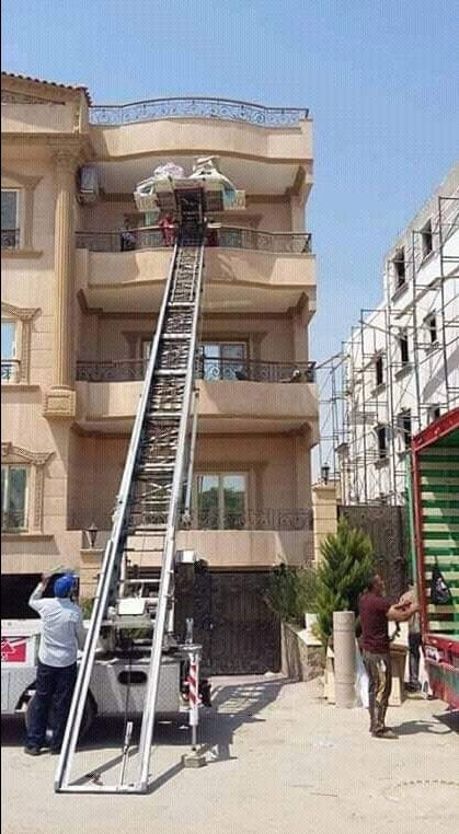 نحرص في مؤسستنا على تسهيل عملية نقل الأثاث لعملاءنا الى اى مكان في مصر وذلك من خلال وبافضل التقنيات الخاصة فى نقل العفش لضمان الحفاظ عليه سليما بلا وجود اى حالة تكسير او خدش حتى ونتحمل كافة المسئولية...
