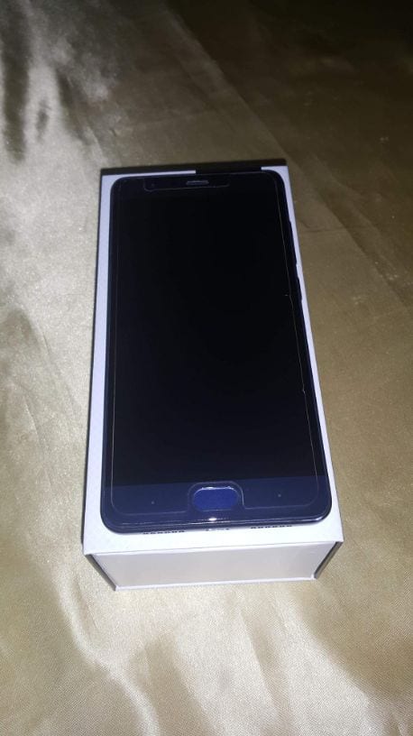 هاتف panaconic eluga ray 700 الهاتف يأتي ب3 جيجا بايت رام ومساحه 32جيجا بايت والكاميرا الخلفيه 13 ميجا بكسل والاماميه 13ميحا بكسل بفلاش وشاشه hd+ وبصمه اماميه سريعه جدا وبصمه وجهه سريعه جدا وبطارية ع...