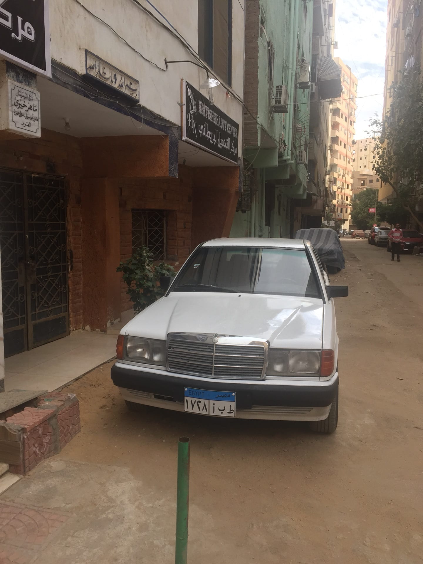لهواه المرسيدس سياره مرسيدس 190 اوتوماتيك موديل 89
لا تنسَ أنك شاهدت هذا الإعلان في عنكبوت
مو...