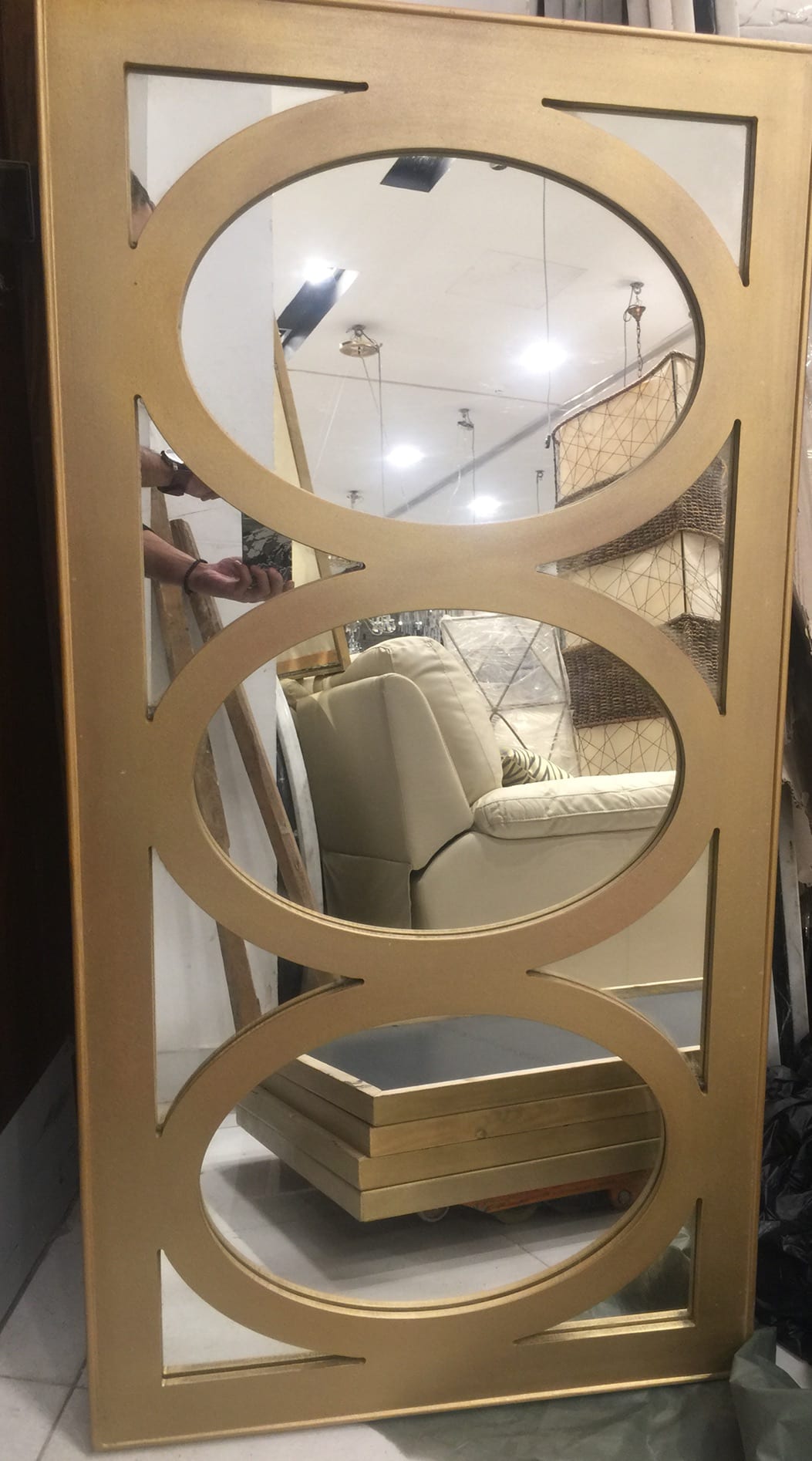 تابلو مرايا
لا تنسَ أنك شاهدت هذا الإعلان في عنكبوت
تابلو مرايا زجاج جريش بفريم خشب
اللون جو...