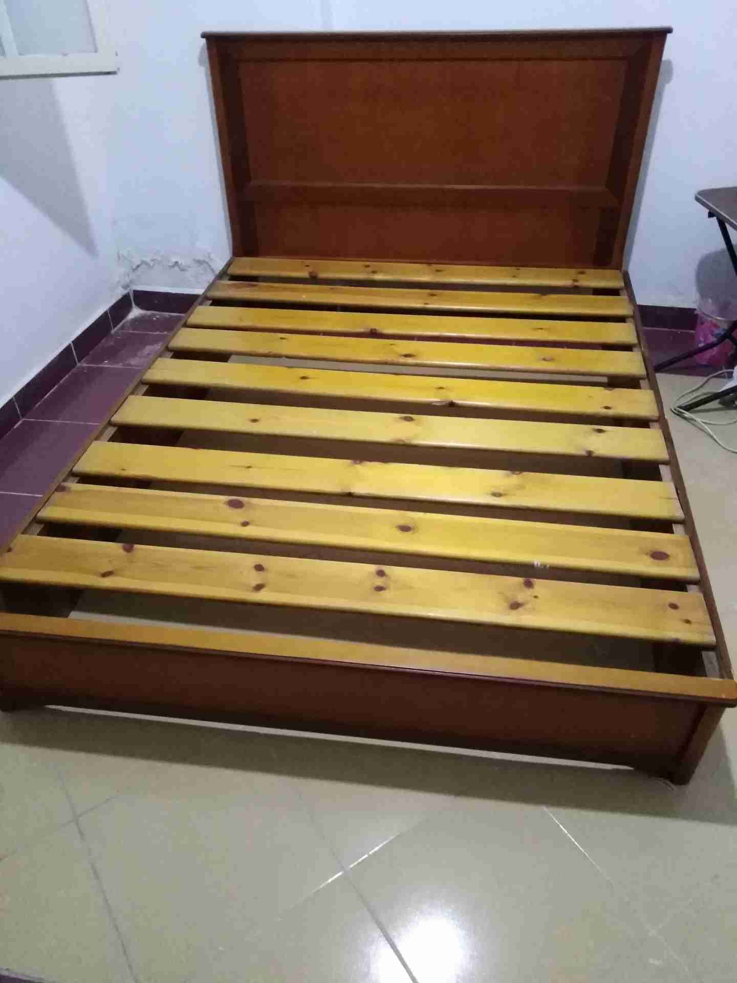 سرير بالملل عرض 160 سم
لا تنسَ أنك شاهدت هذا الإعلان في عنكبوت
سرير مستعمل بالملل 160 سم بحال...