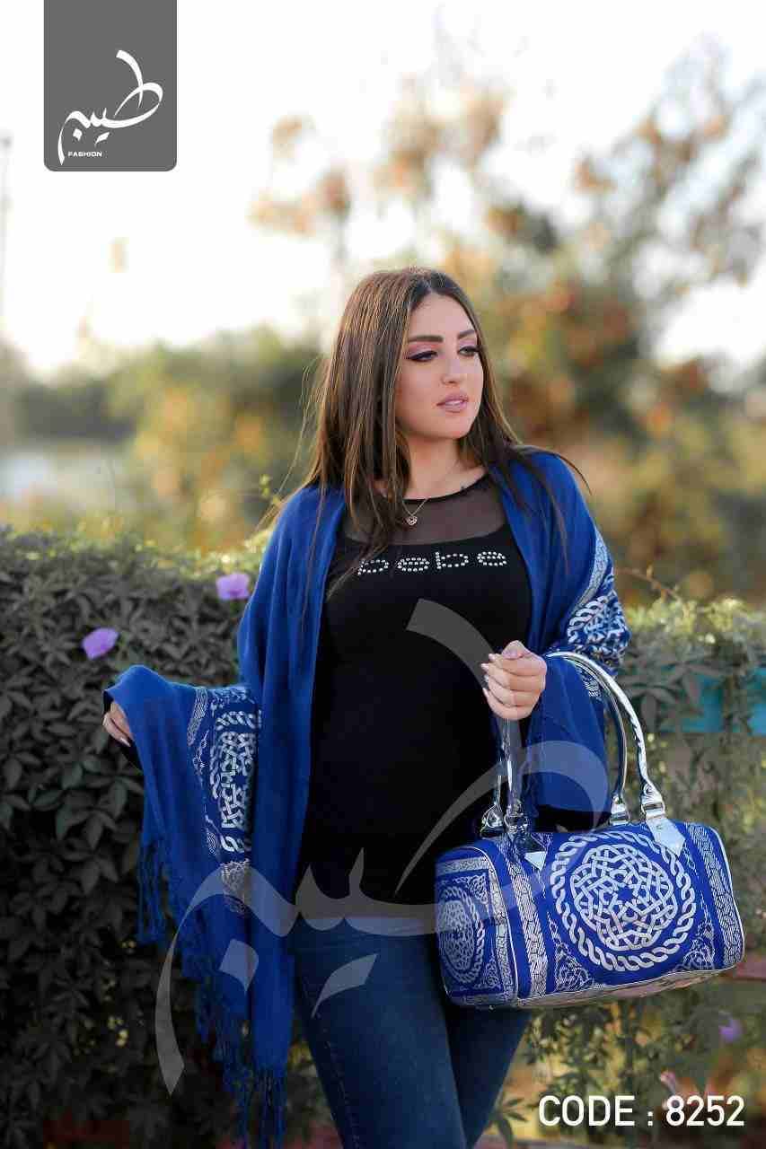 طقم شنطة وشال
لا تنسَ أنك شاهدت هذا الإعلان في عنكبوت
ورجعنالكم تااااااني
باجمل الاشكال الشنطه و...