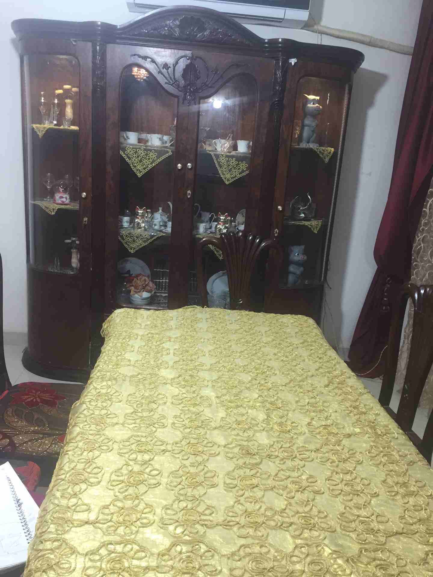غرفة سفرة كاملة
لا تنسَ أنك شاهدت هذا الإعلان في عنكبوت
غرفة سفرة استعمال بسيط خشب زان ثقيل عبارة...