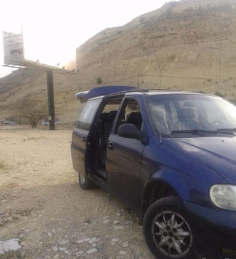 كيا كرنفال
لا تنسَ أنك شاهدت هذا الإعلان في عنكبوت
كيا كرنفال زرقاء 4 سلندر 2500 cc سقف اوتوم...