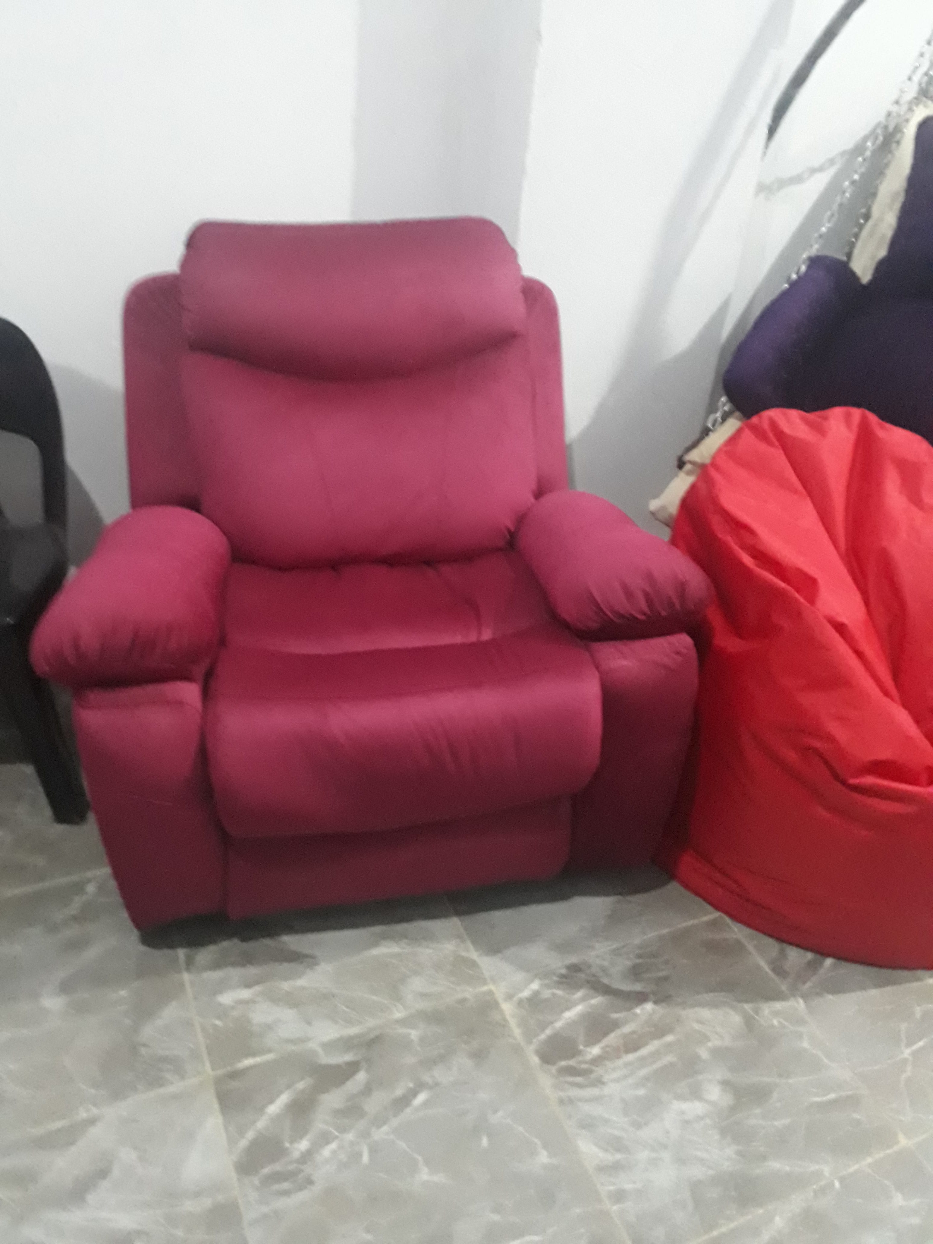 كرسى ليزى بوى من شركه جومانة للأثاث العصرى مصنوع من أجود الخامات قماش جاجور ميكا
لا تنسَ أنك شاهدت هذا الإعلان في عنكبوت...