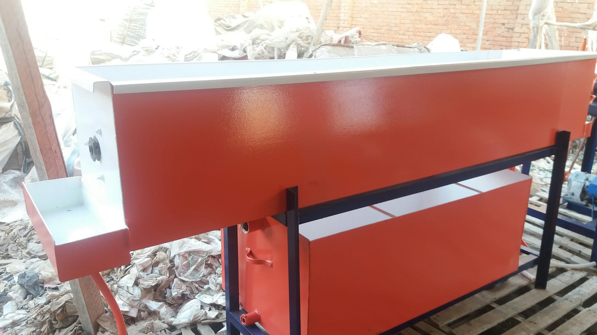 خط انتاج خرطوم كهرباء
لا تنسَ أنك شاهدت هذا الإعلان في عنكبوت
خط لانتاج خرطوم الكهرباء الاحمر...