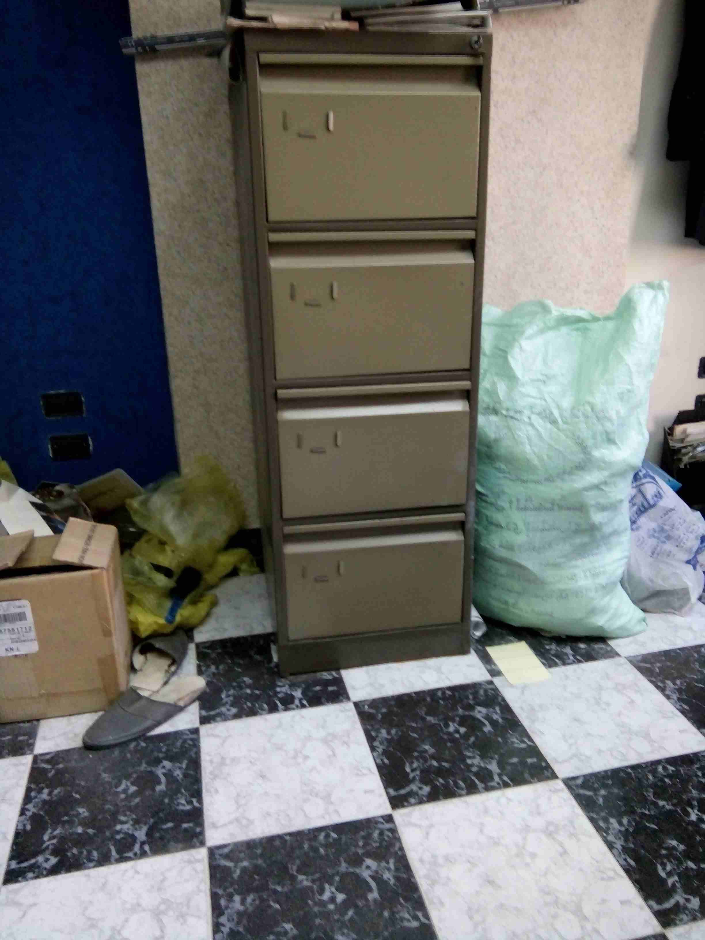 شانون صاج 4ادراج للملفات العلاقي خامات وصناعه عاليه
لا تنسَ أنك شاهدت هذا الإعلان في عنكبوت
للبيع...