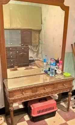 قطع أثاث متنوعة .
لا تنسَ أنك شاهدت هذا الإعلان في عنكبوت
2 تسريحة الواحدة 750 2 ترابيزة 35...