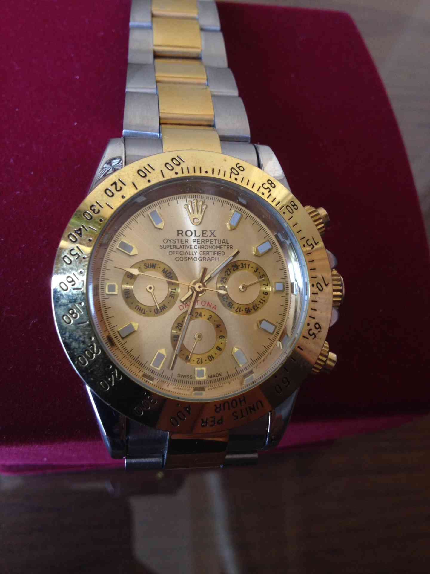 Rolex watch ساعه رولكس (High copy)
لا تنسَ أنك شاهدت هذا الإعلان في عنكبوت
ساعه رولكس
رجالي...
