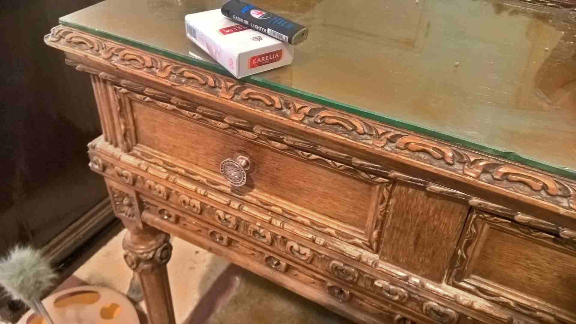 تسريحة بمراية ضخمة بحالة ممتازة .
لا تنسَ أنك شاهدت هذا الإعلان في عنكبوت
خشب زان أحمر ، حالتها ك...