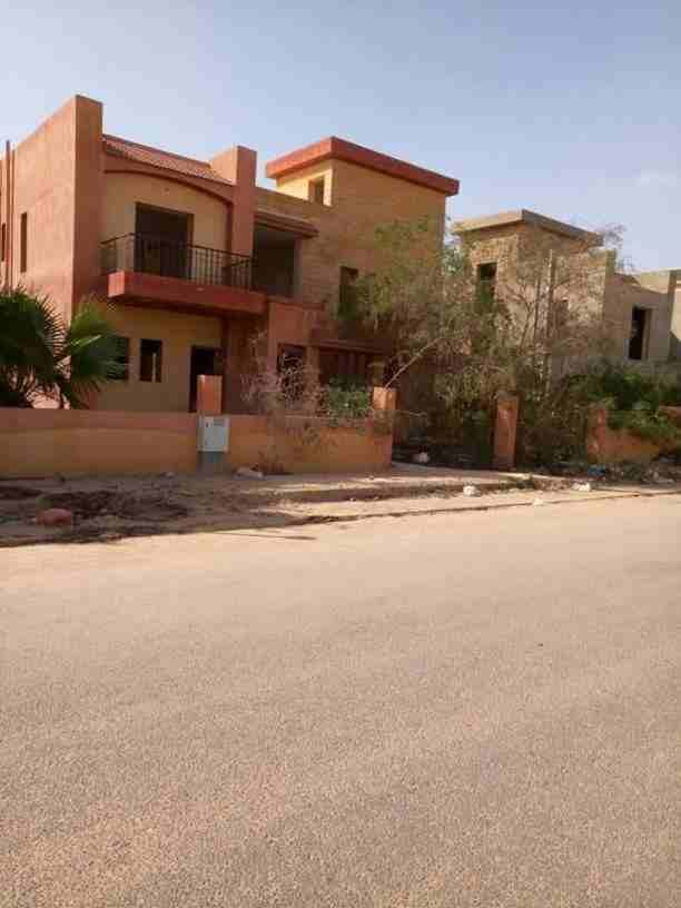 كود 74
فيلا للبيع مساحة ١١٠٠ م
بالمرحلة الجديدة على شارع رئيسى واجهة شرقى بحرى غربى
بمدينة المهندسين ببرج العرب
نصف تشطيب
المطلوب ٣٣٥٠٠٠٠