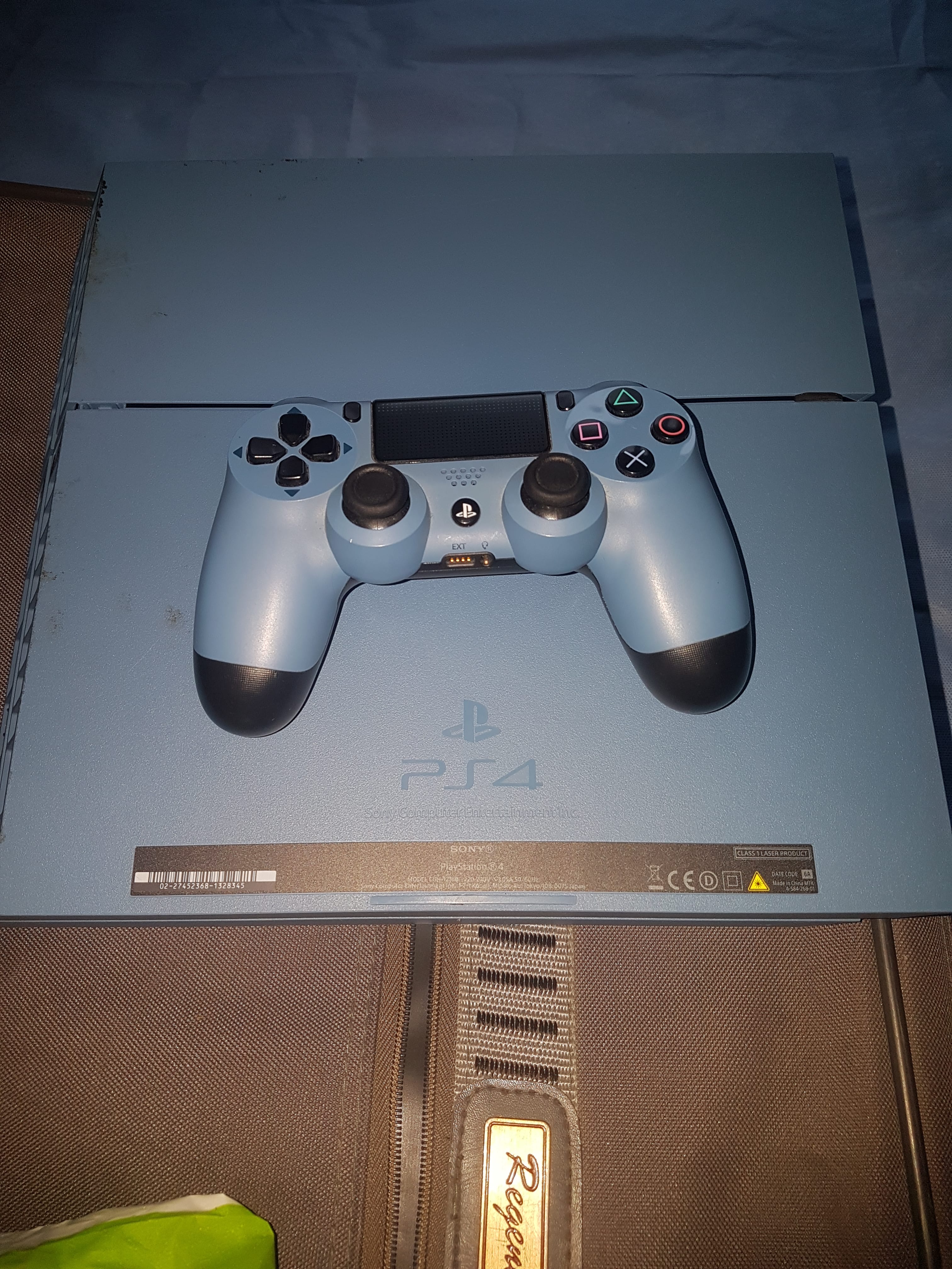 Playstation 4 1TB
لا تنسَ أنك شاهدت هذا الإعلان في عنكبوت
للبيع بلايستيشن 4 من انجلترا 1000GB...