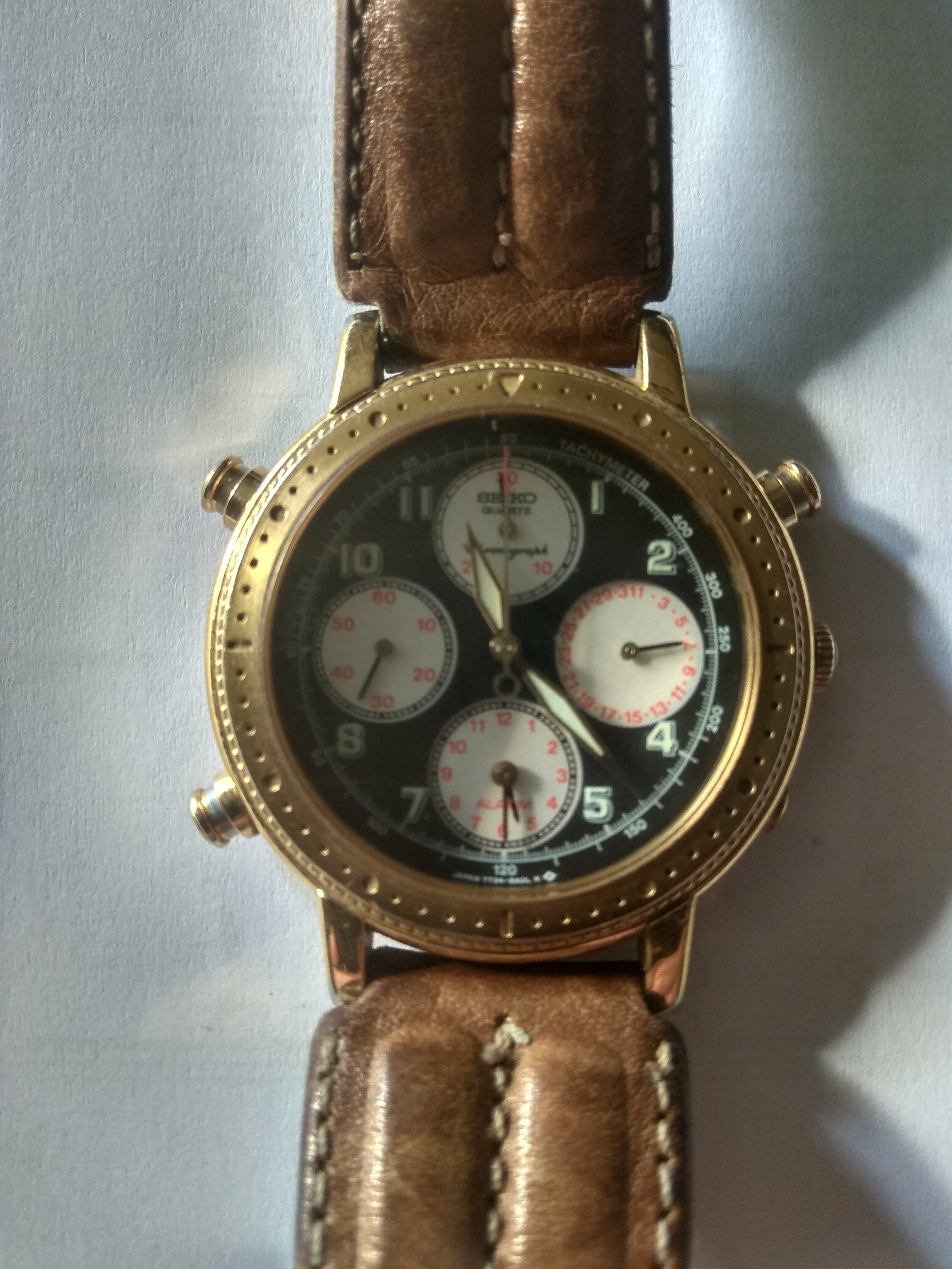 Vintage Seiko Japanese Chrono كرونوجراف سايكو كلاسيكي
لا تنسَ أنك شاهدت هذا الإعلان في عنكبوت...