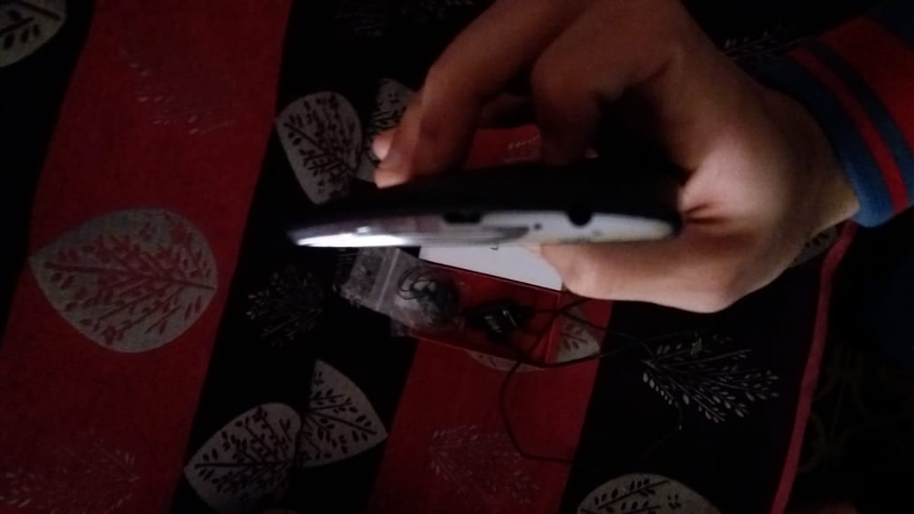 lg g4 النسخة الكورية
لا تنسَ أنك شاهدت هذا الإعلان في عنكبوت
LG g4 معاه كل حاجته بالشاحن والس...