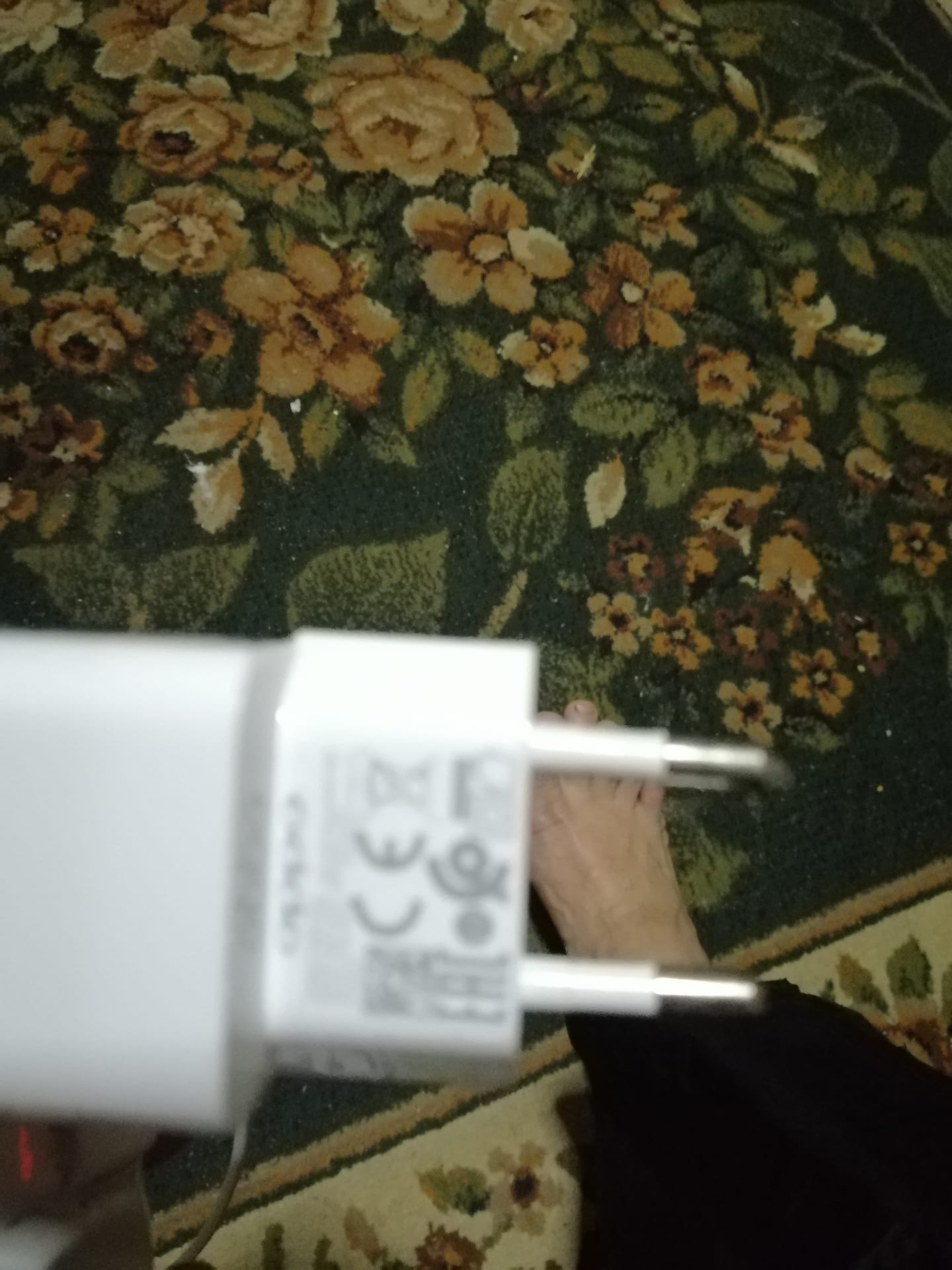 شاحن ڤوك f9
لا تنسَ أنك شاهدت هذا الإعلان في عنكبوت
شاحن ابوو
شاحن سريع اصلي...