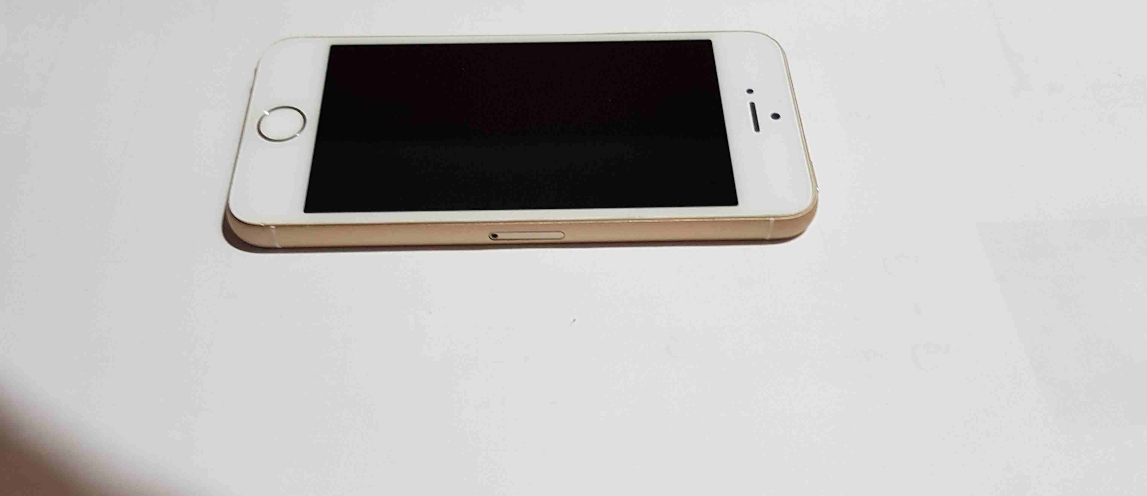 ايفون 5S
لا تنسَ أنك شاهدت هذا الإعلان في عنكبوت
الجهاز بحالته كما بالصور ليس به أي عيوب
ذاكرة 1...