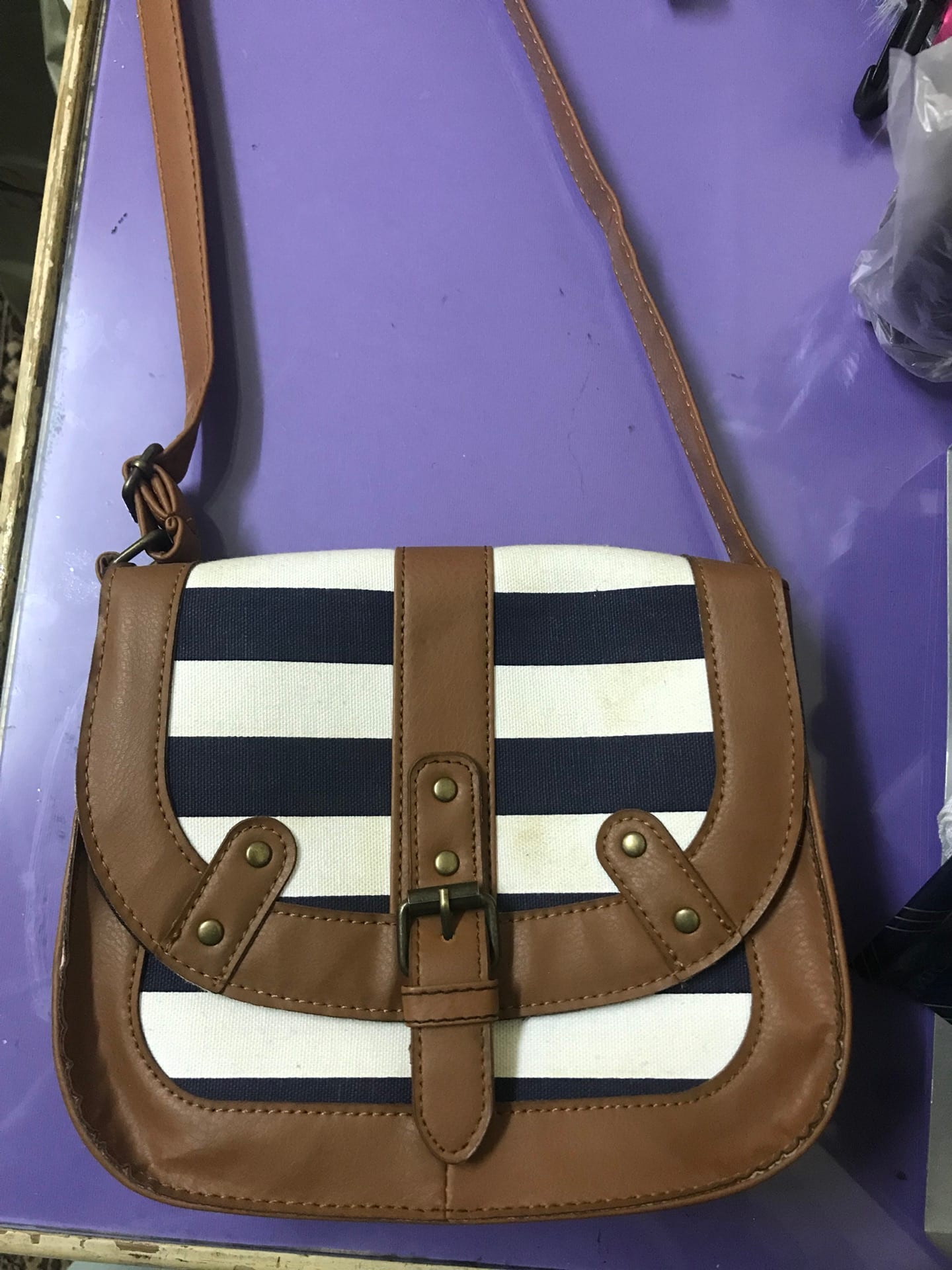 cute navy cross bag
لا تنسَ أنك شاهدت هذا الإعلان في عنكبوت
Used only twice...