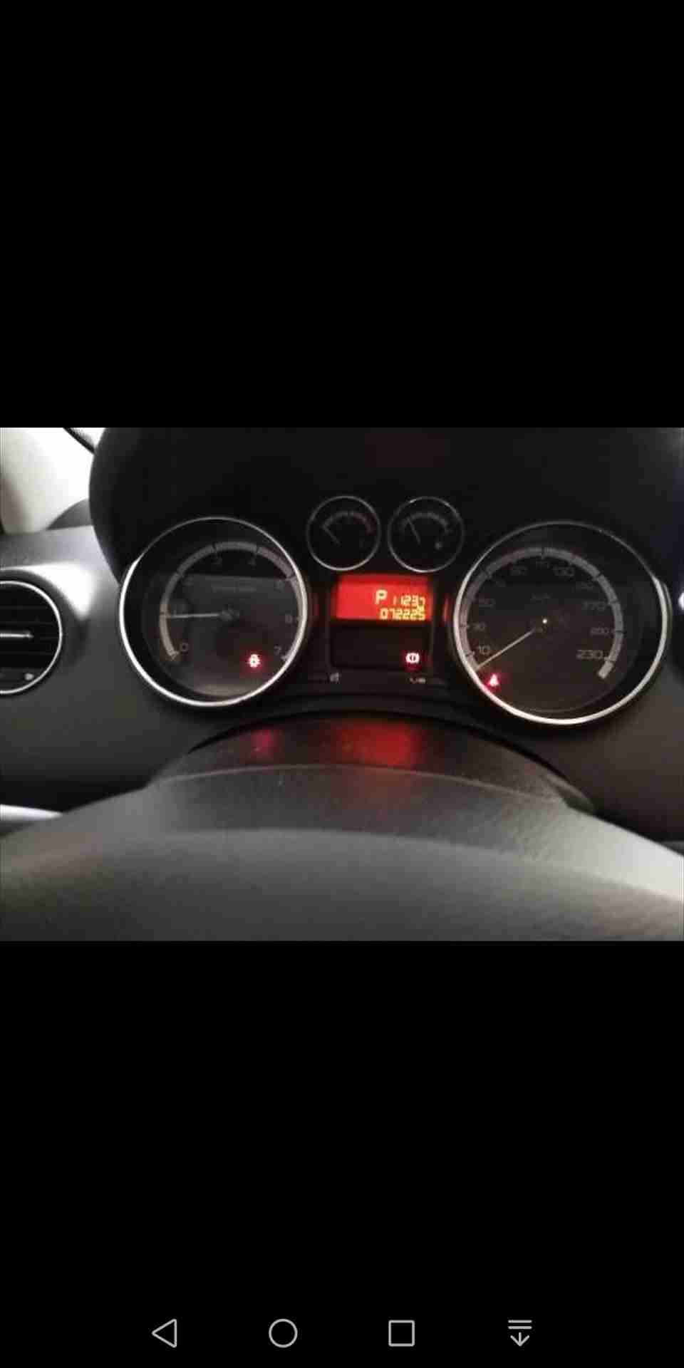 ببجو 308 XT بانوراما جميع الكماليات مو 2012
لا تنسَ أنك شاهدت هذا الإعلان في عنكبوت
السيارة ب...