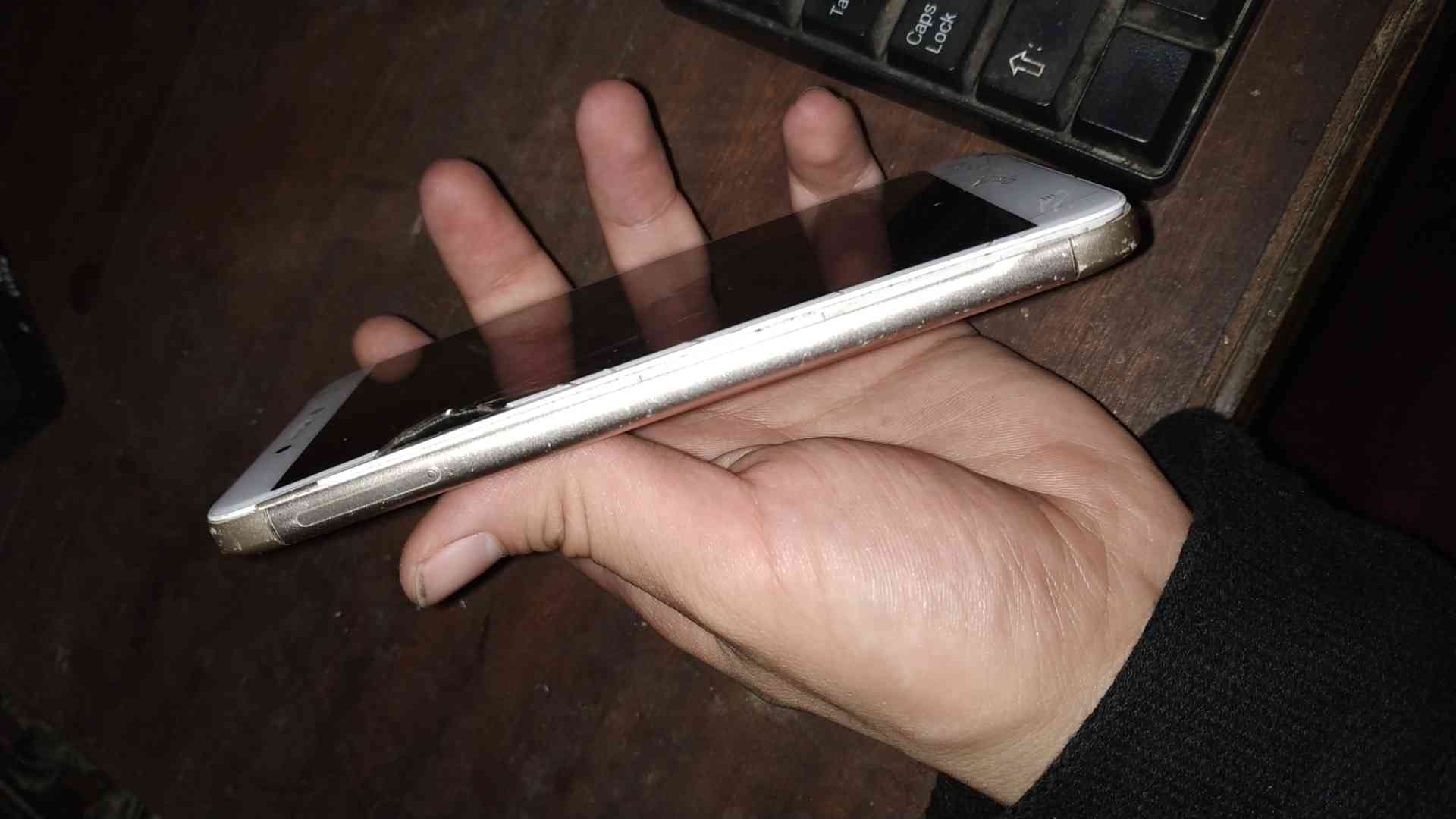 xiaomi 4x
لا تنسَ أنك شاهدت هذا الإعلان في عنكبوت
الجهاز معاة العلبة .. العيوب الشاشة مشروخة...