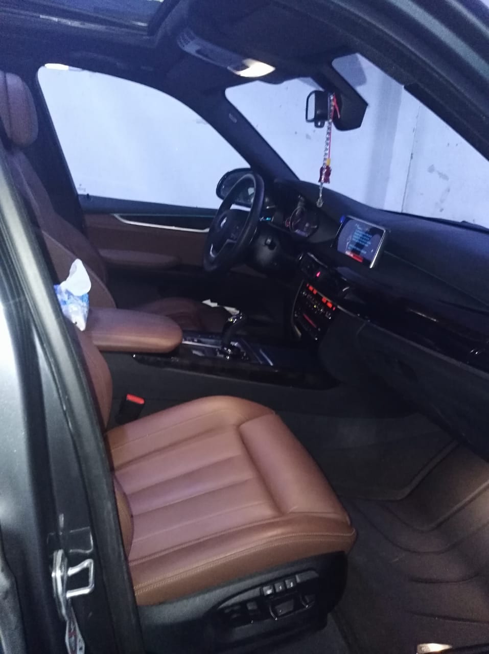 BMWX5 موديل 2017 ك م7000
لا تنسَ أنك شاهدت هذا الإعلان في عنكبوت
BMWX5 موديل 2017 عداد7000ك...