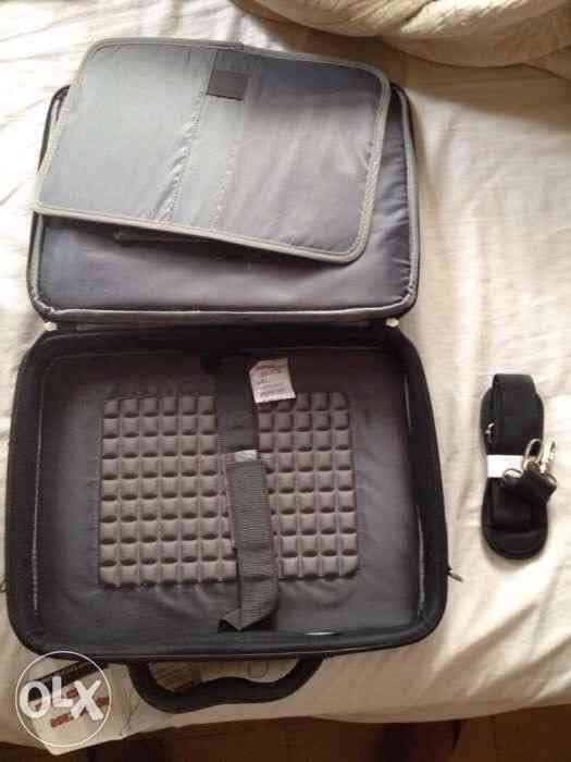 Giza – available for sale Other
لا تنسَ أنك شاهدت هذا الإعلان في عنكبوت
Laptop Case شنط...