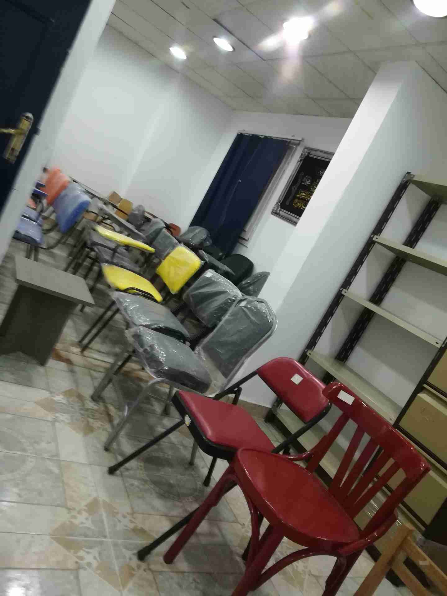 كراسي محاضرات اسود والوان مختلفه
لا تنسَ أنك شاهدت هذا الإعلان في عنكبوت
كراسي محاضرات مقاسات...