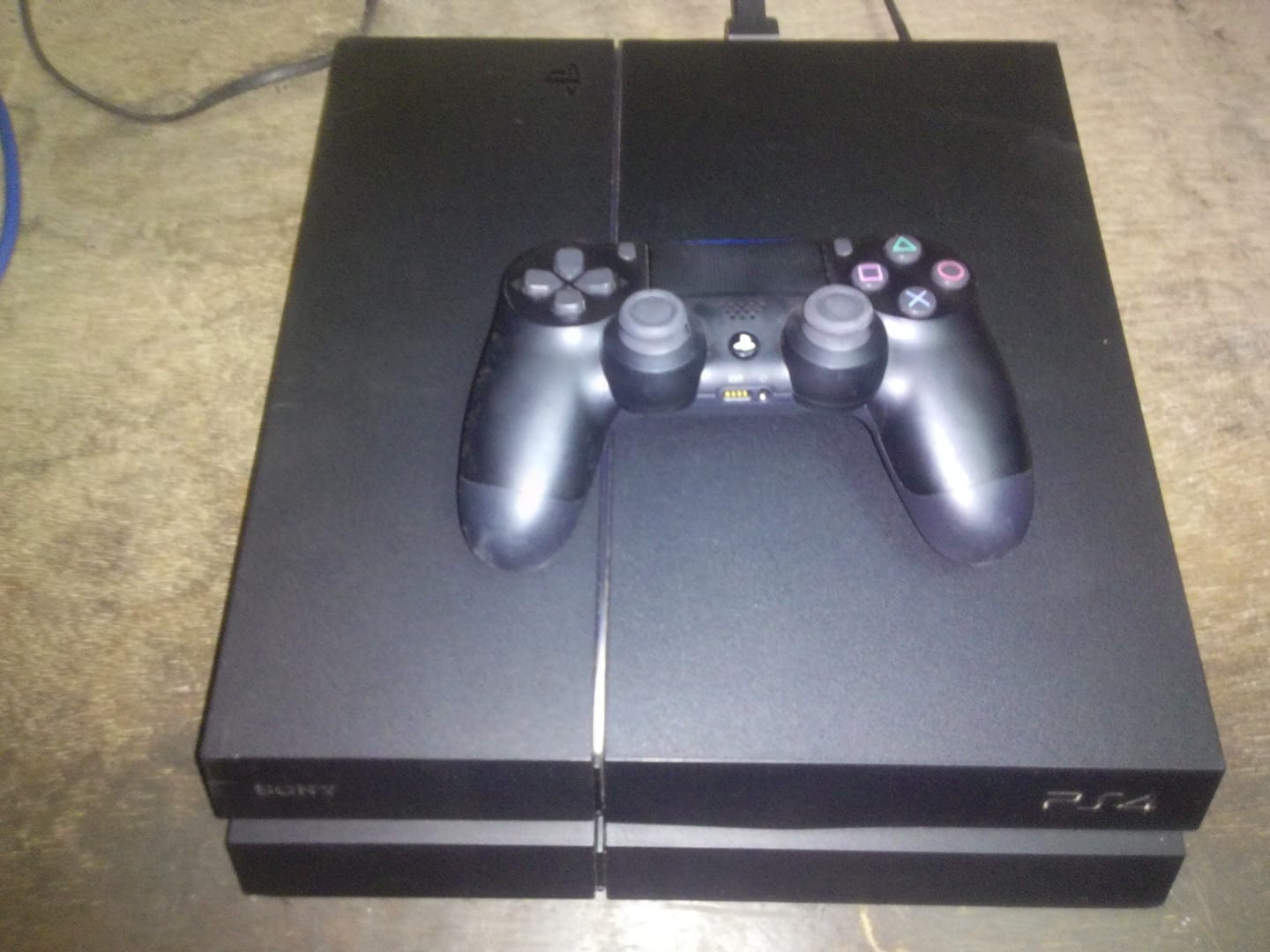 جهاز بلاى ستيشن ps4 هارد 500 جيجا بحالة ممتازه كالجديد
لا تنسَ أنك شاهدت هذا الإعلان في عنكبوت...