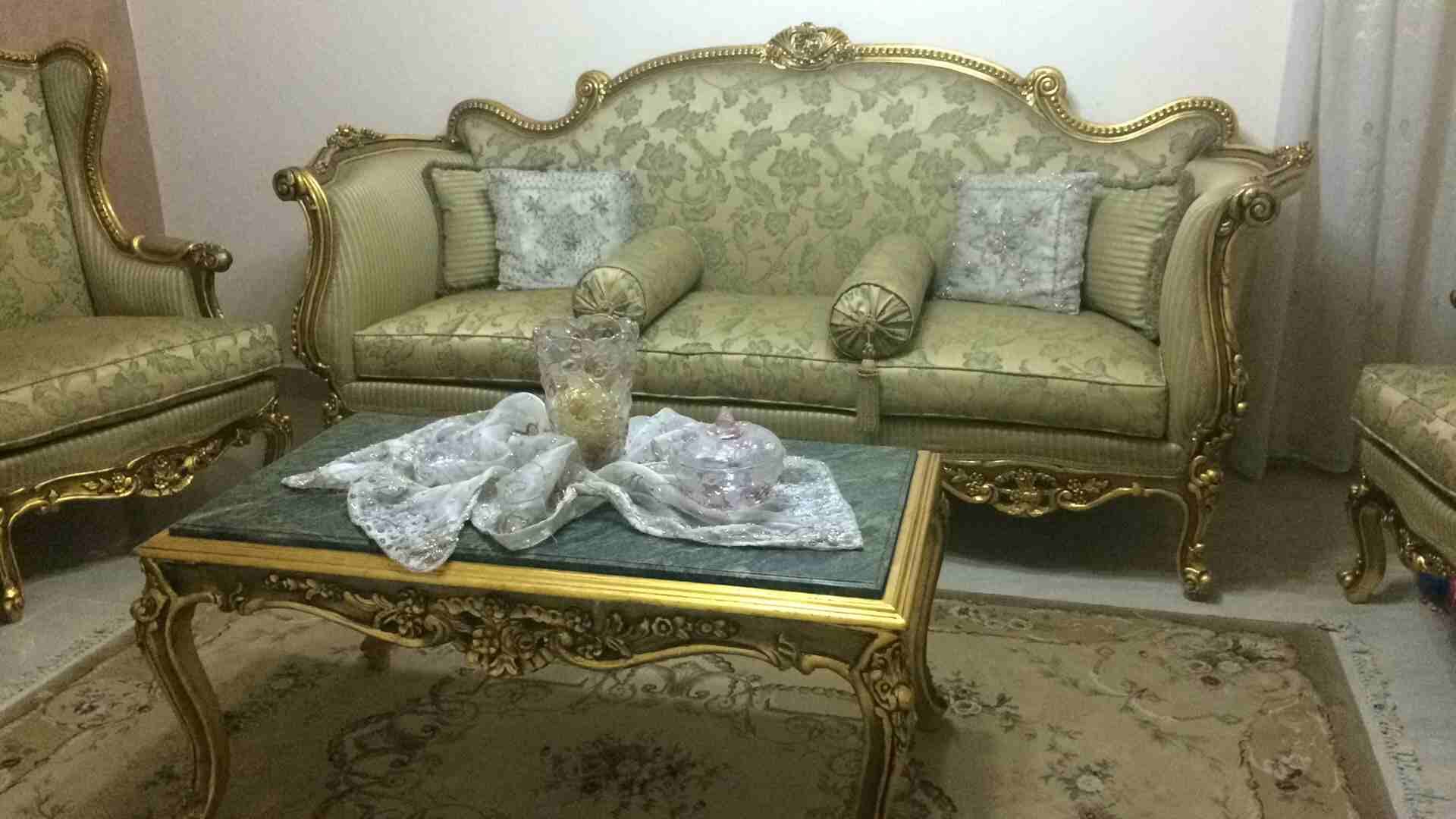 صالون مدهب
لا تنسَ أنك شاهدت هذا الإعلان في عنكبوت
صالون من كنبه واربع كراسى استعمال نظيف جدا كأن...