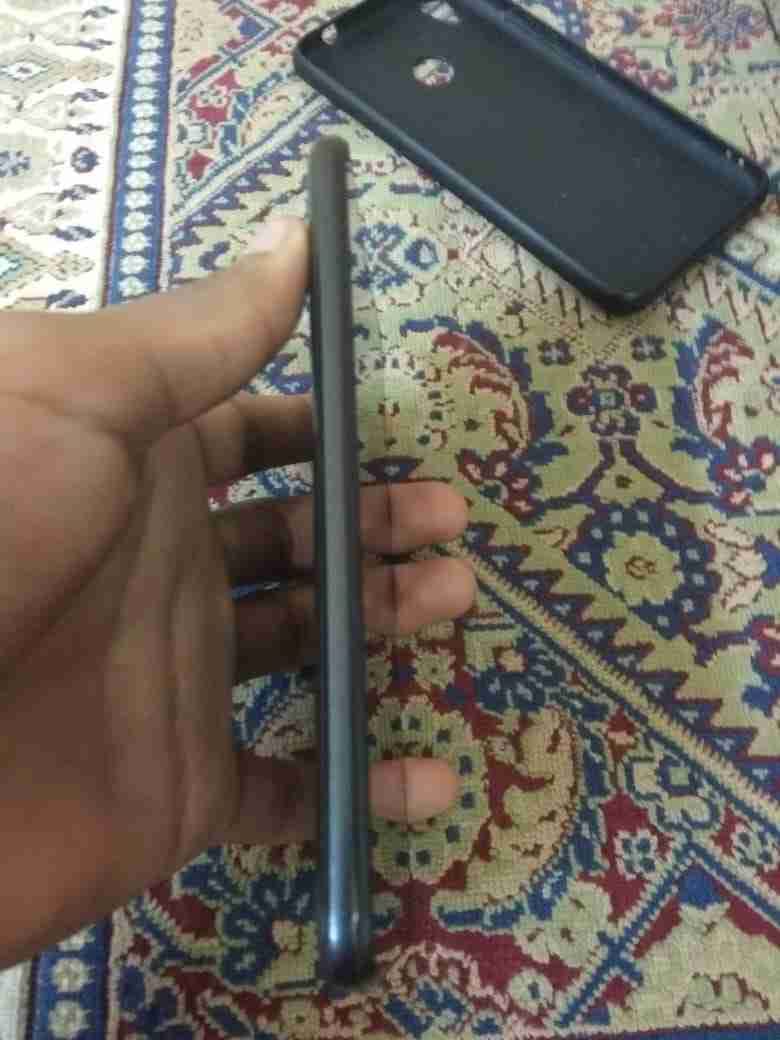infinix hot 5
لا تنسَ أنك شاهدت هذا الإعلان في عنكبوت
الفون باين في الصور مش محتاج كلام زيرو...